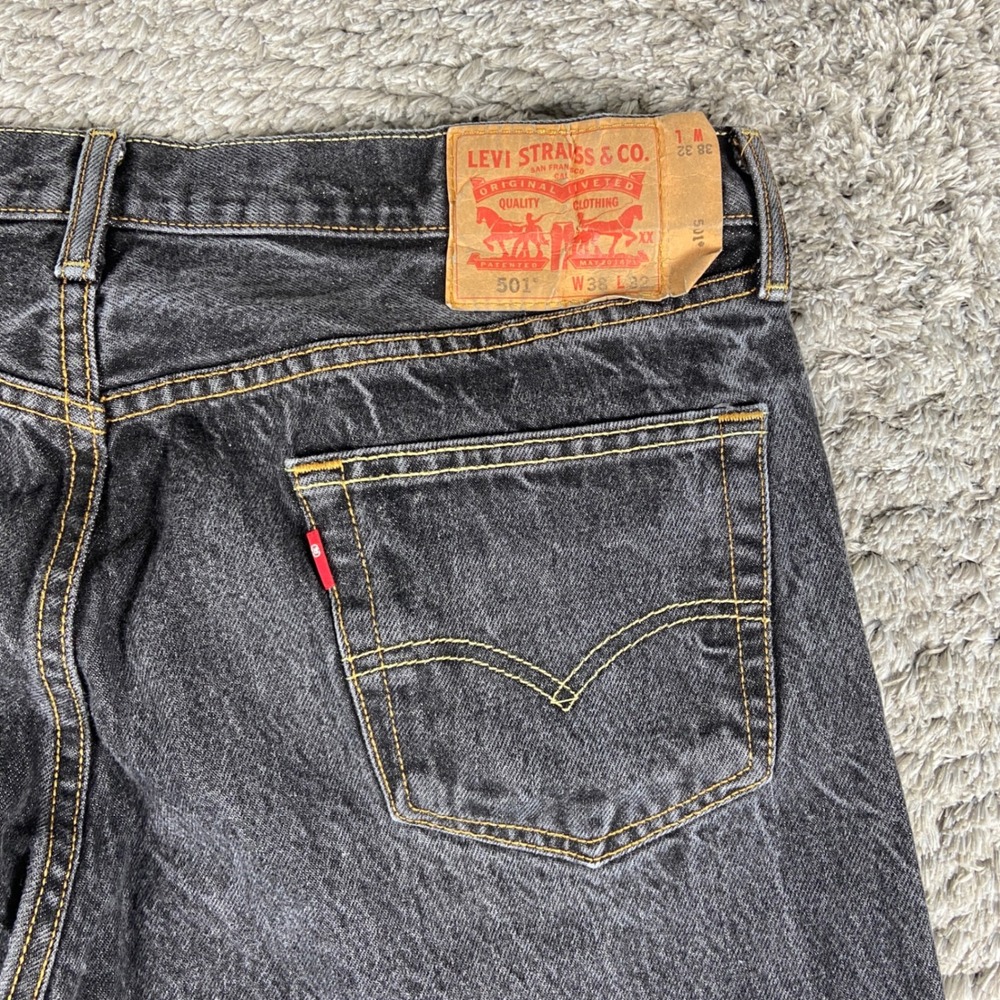 Vintage‎ Levi 501 Jeans Mens 38x32 Black Denim Straight Leg Button Fly Pant Y2k
